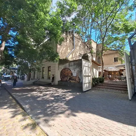 Apartman на єврейській *