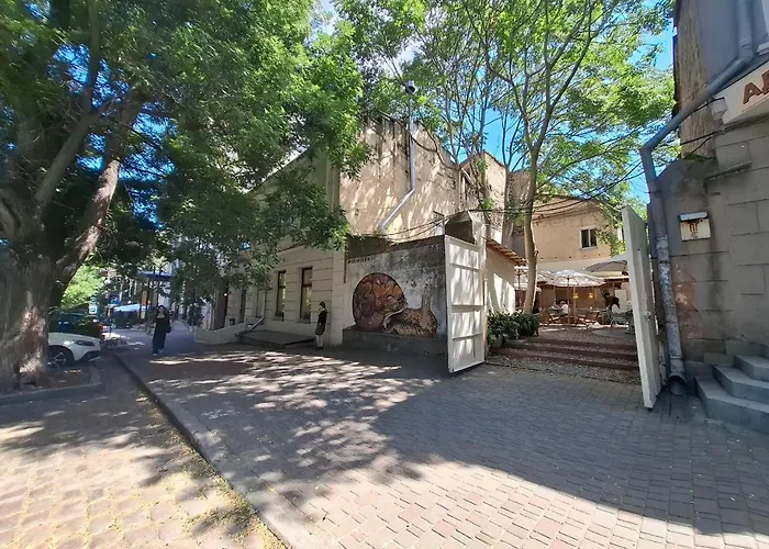 Apartman на єврейській *