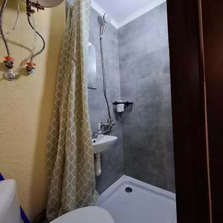 на єврейській Apartman